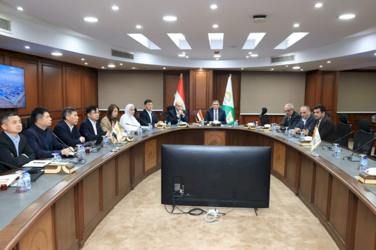 محافظ الجيزة يلتقي وفد من رجال الأعمال والمستثمرين الصينيين