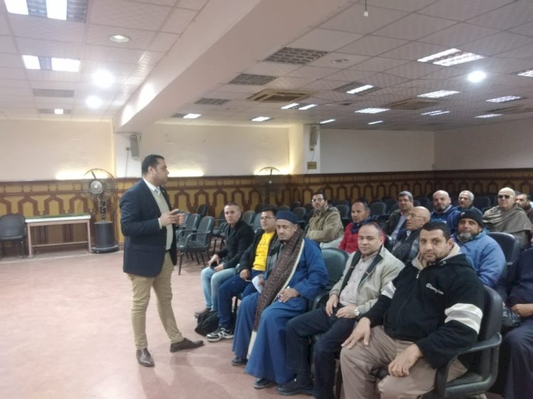 الإدارة العامة للتدريب تواصل فعاليات دورة مواجهة الأزمات بمسجد النور