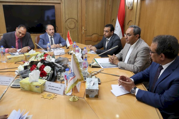 جامعة قنا تشارك في اجتماع محافظة قنا لدعم نظم المعلومات الجغرافية