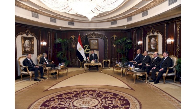 وزير الداخلية يستقبل أمين عام مجلس وزراء الداخلية العرب