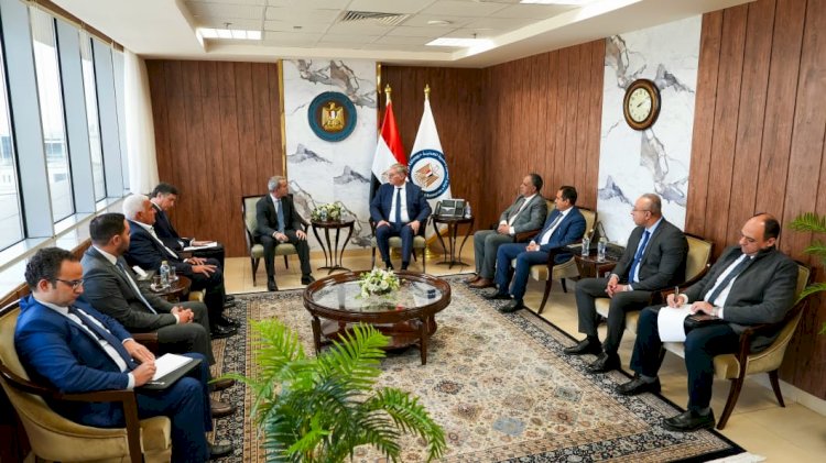 وزير البترول يتابع مع "إيني" الإيطالية خطط زيادة الإنتاج  وحفر آبار جديدة