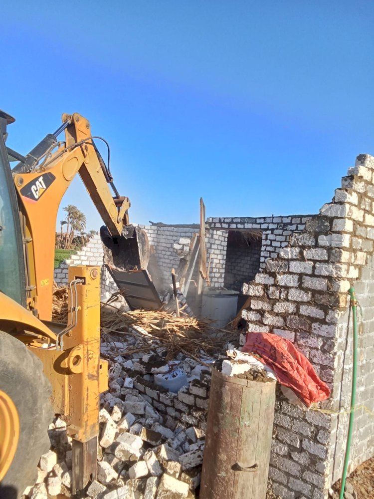 محافظ سوهاج: إزالة 196 حالة تعدي على أملاك الدولة والأراضي الزراعية