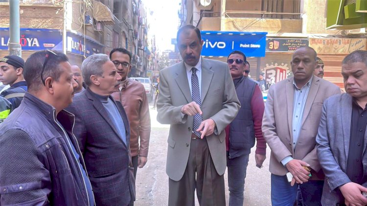 محافظ سوهاج يتفقد  شارع شريف والشوارع المتفرعة تمهيدا لرصفها بحي شرق