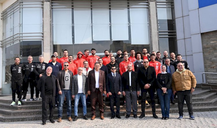 وزير الشباب يحفز منتخب مصر لكرة اليد قبل أمم أفريقيا