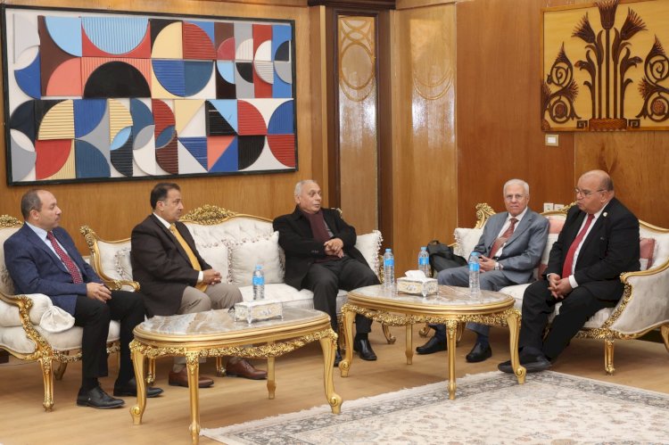 رئيس جامعة قنا  يستقبل لجنة قطاع الدراسات الإعلامية بالمجلس الأعلى للجامعات