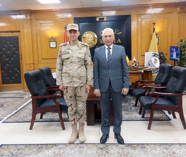 رئيس جامعة المنيا يستقبل مدير التربية العسكرية الجديد