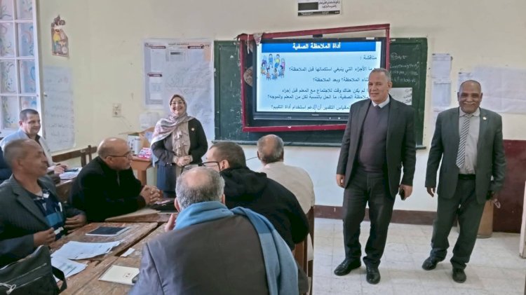 مدير تعليم أسيوط يتفقد المرحلة الثانية من برنامج التعليم من أجل الغد