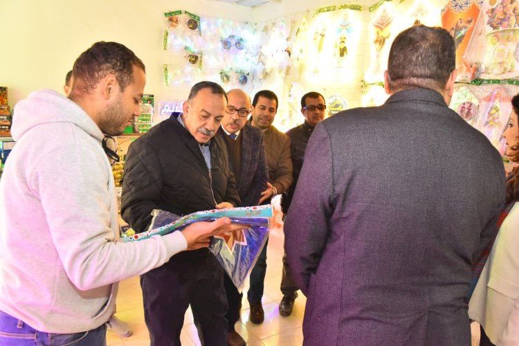 محافظ أسيوط من قلب الشارع: معرض «كيان» نافذة حقيقية لدعم الأسر المنتجة