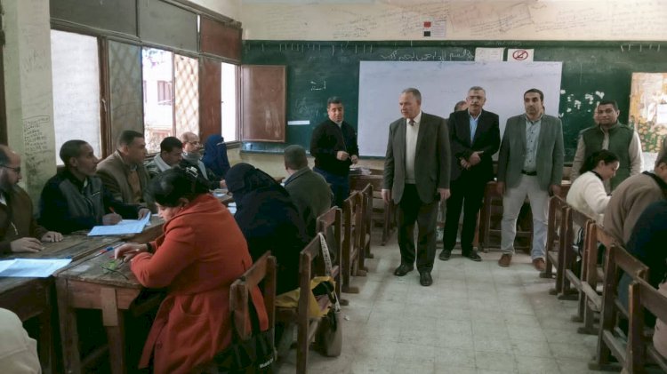 بمشاركة 2300 معلم.. وكيل تعليم أسيوط يتفقد لجان تقدير درجات الإعدادية