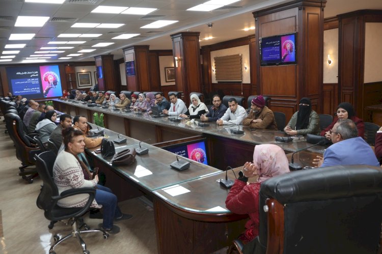 تنظيم دورة تدريبية حول أساسيات وأدوات الذكاء الاصطناعي للعاملين بسوهاج