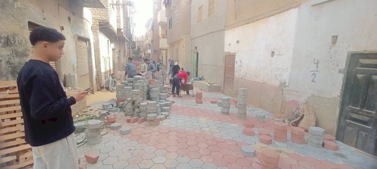 محافظ أسيوط: استمرار أعمال تركيب بلاط الإنترلوك بمدينة أبنوب