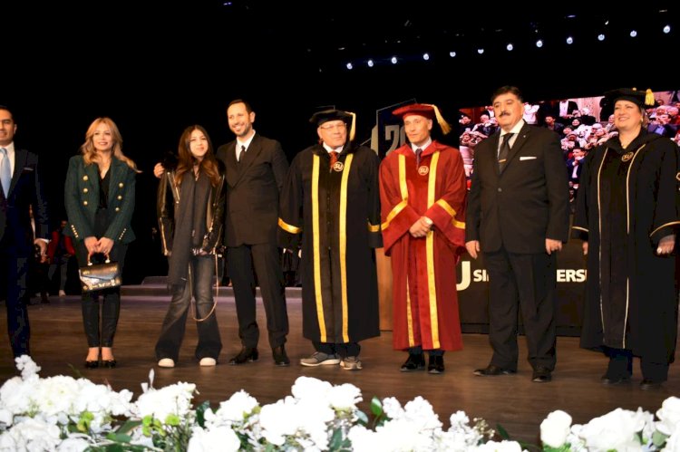 جامعة سيناء تحتفي بـ 20 عامًا من العطاء وتكرّم د.علي الدكروري في يوم للعلم والأمل