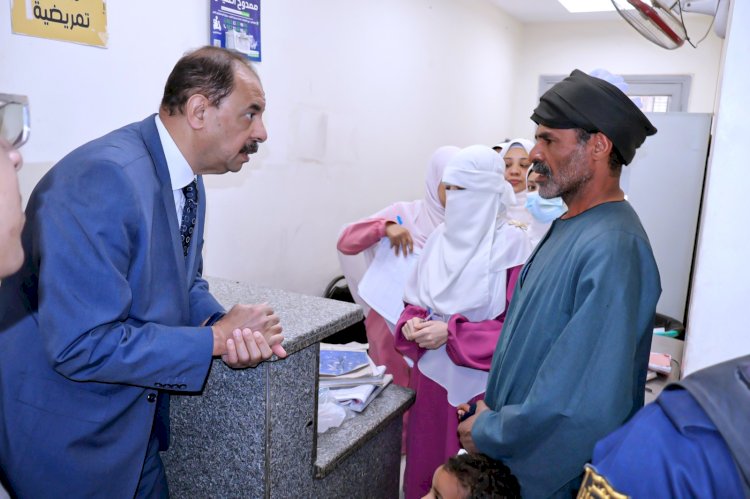 "سراج" يتفقد نفق اللواء نبيل فراج وميدان العارف ومستشفى سوهاج والمرسى السياحي