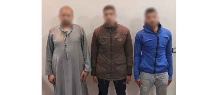 نكشف فيديو إلقاء الحجارة ومادة كاوية علي منزل بالمنيا