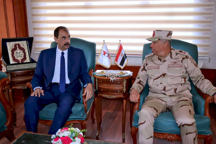 محافظ سوهاج يستقبل قائد الجيش الثالث الميداني لافتتاح عددا من مشروعات " حياة كريمة