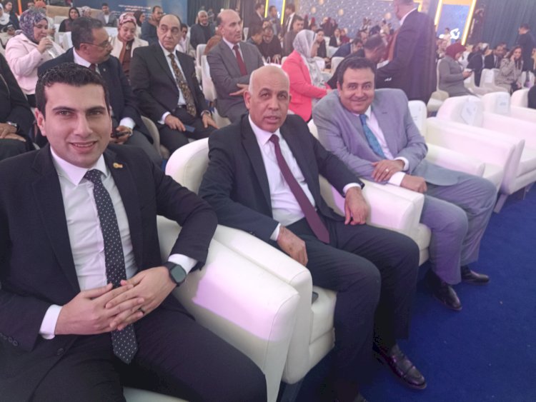 رئيس جامعة كفر الشيخ يشارك في الحفل الختامي للمبادرة الرئاسية «تمكين»بالأقصر