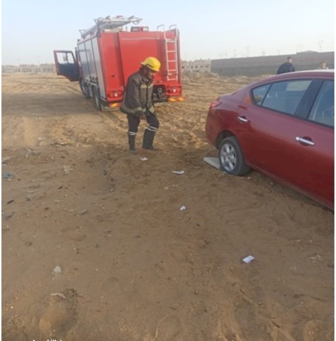 الامن يستجيب لاستغاثة ربة منزل لاستخراج سيارتها من الرمال بالظهير الصحراوي