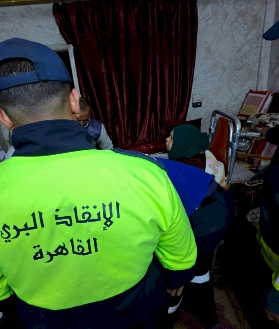 الاجهزة الامنية تنقل مريضة للمستشفي