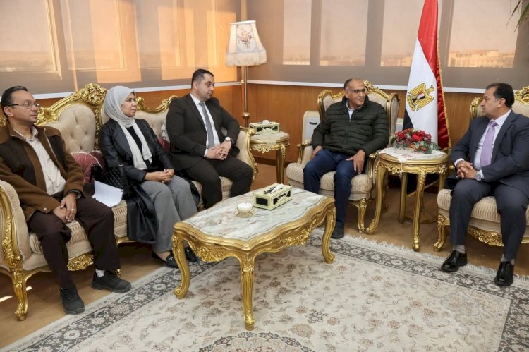 مديرية الشؤون الصحية بقنا تبحث تعزيز التعاون الطبي مع جامعة قنا