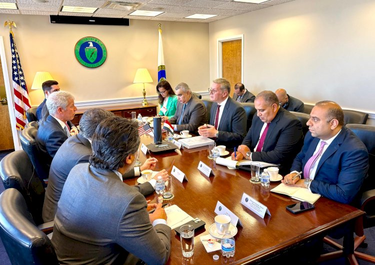 وزير البترول يبحث مع نظيره الأمريكي التعاوت في مجال الطاقة بواشنطن