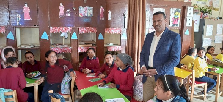 مدير تعليم أبوتشت يتابع الانضباط المدرسي وتفعيل البرامج العلاجية بمدارس المعيصرة