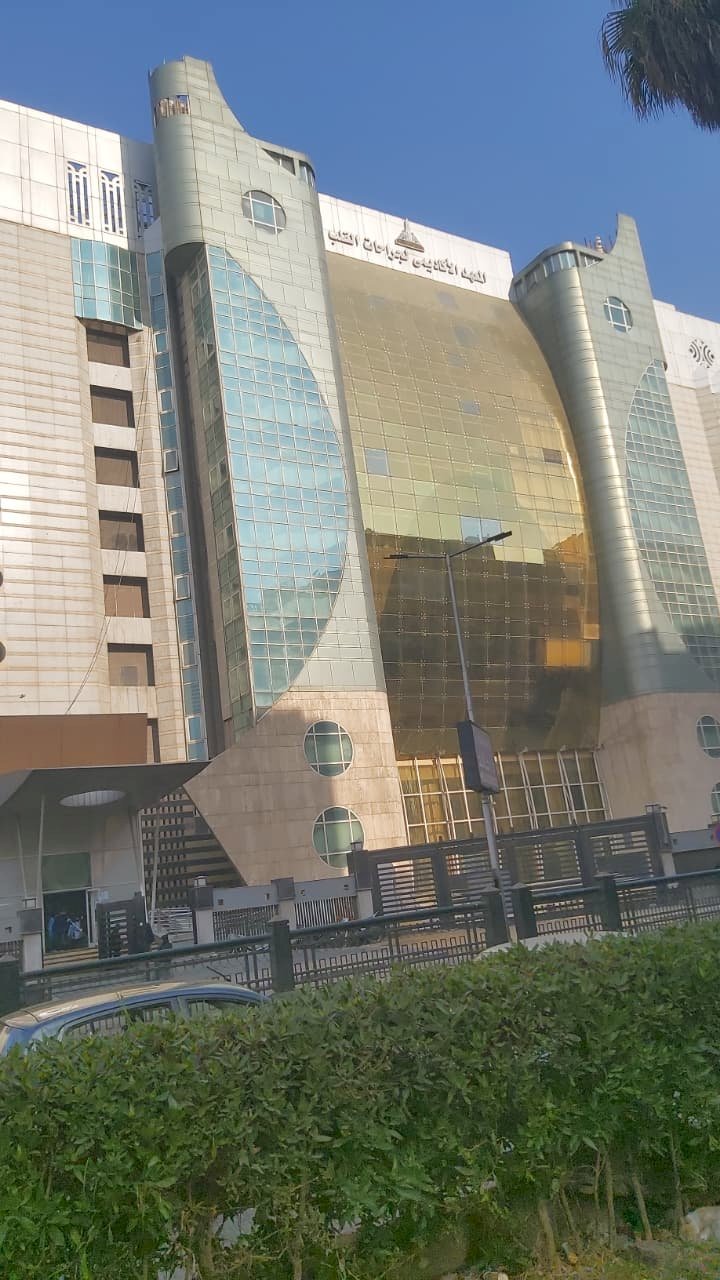 تمريض أكاديمية جراحة القلب جامعة عين شمس نموذج يُحتذى به في الإنسانية والانضباط