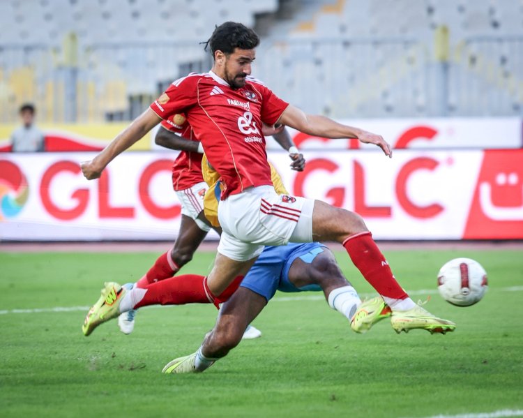 الأهلي يفوز على الإسماعيلي ويزحف نحو مقدمة دورى نايل