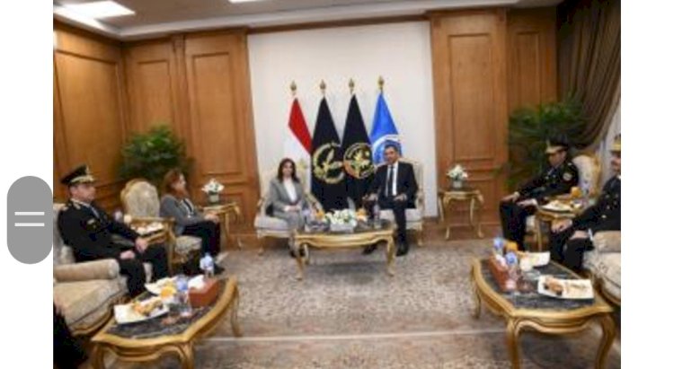 تخريج دورات تدريبية للكوادر الأمنية من دول "الكومنولث" بأكاديمية الشرطة