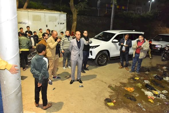 محافظ أسيوط يواصل جولاته الميدانية لمتابعة مستوى النظافة بالشوارع والميادين