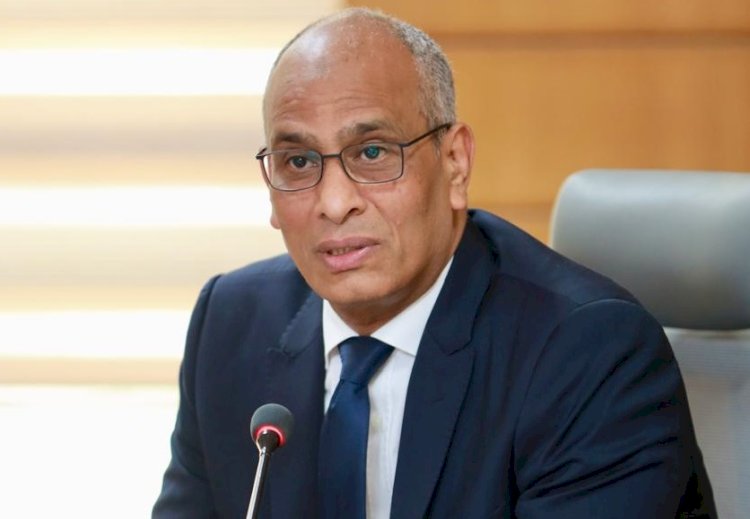 محافظ كفرالشيخ يتابع جهود كسح مياه الأمطار بمراكز ومدن المحافظة