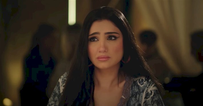 وفاة والد الفنانة مي عمر