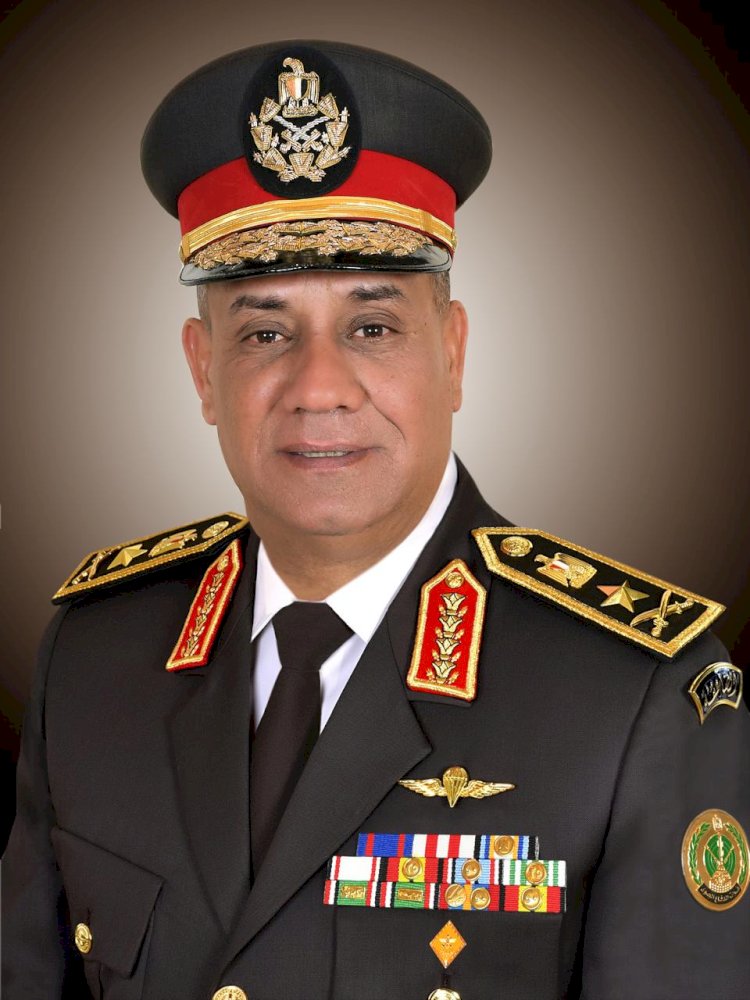 محافظ سوهاج يهنئ وزير الدفاع بمناسبة " ذكرى انتصارات العاشر من رمضان "