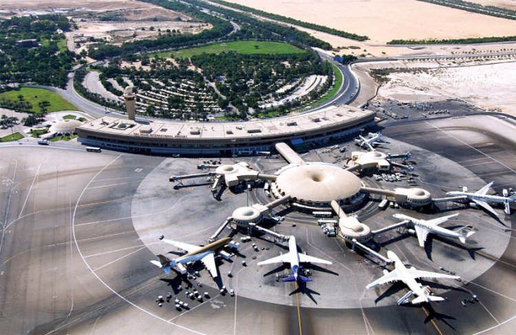 الإمارات تغلق مجالها الجوي بعد سقوط صاروخ إيراني في أبو ظبي