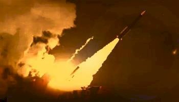 الإمارات: تعرضنا لهجوم بصواريخ باليستية إيرانية ووفاة شخص ونحتفظ بحق الرد