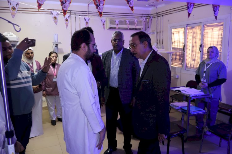 محافظ سوهاج يتفقد عددا من المصالح الحكومية والمشروعات التنموية بالمراغة