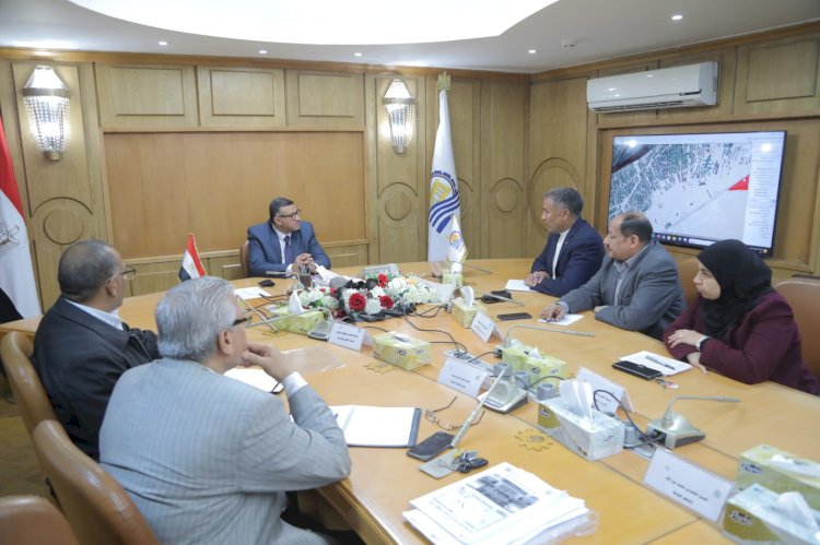 محافظ قنا يتابع نسب الإنجاز بمشروع المنطقة الحرفية بالترامسة