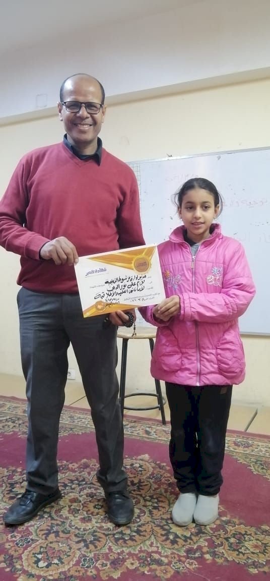 الأمانة قبل الدرجات… لازم   تلميذة بفرشوط تقدم درسًا في القيم والأخلاق