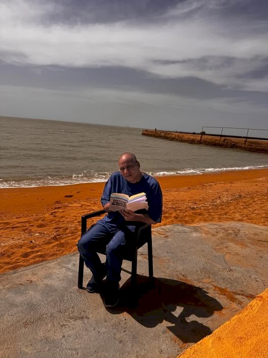 وحده الشجر العارف بالسر ...شعر محمد عبد الحميد توفيق