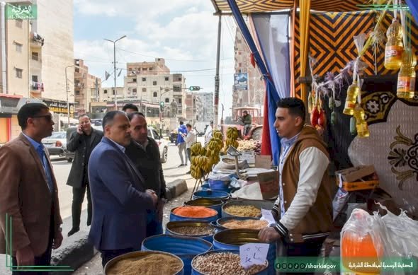 محافظ الشرقية يتفقد معرض «أهلاً رمضان» بمنيا القمح