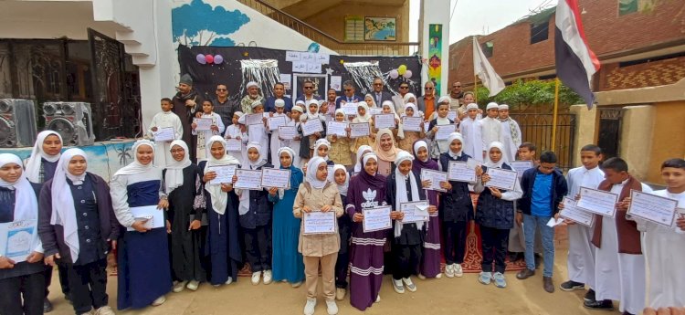 جوائز مالية وشهادات تقدير لحفظة القرآن الكريم بأحكامه بمدرسة الحبيلات الشرقية
