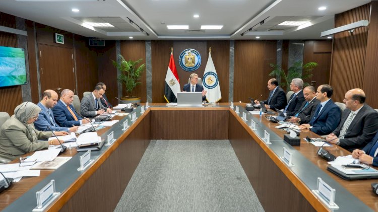 وزير البترول  يرأس جمعية شركة "إنبي"