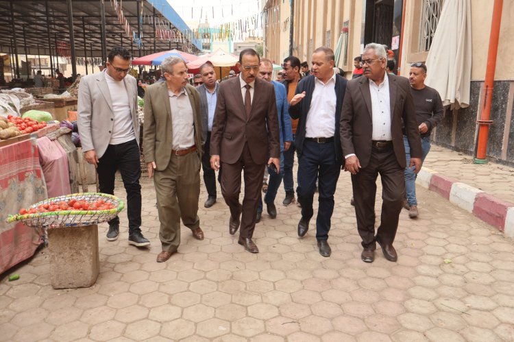 محافظ سوهاج يتفقد سوق السمك الجديد وسوق ناصر الحضري وتطوير بوابة المدخل الغربي