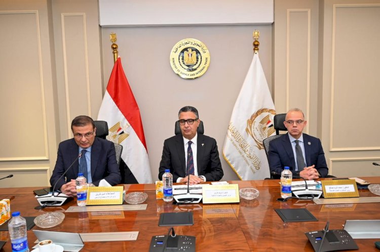 وزراء التموين والزراعة والاستثمار يبحثون آليات التكامل لتحقيق استقرار الأسواق