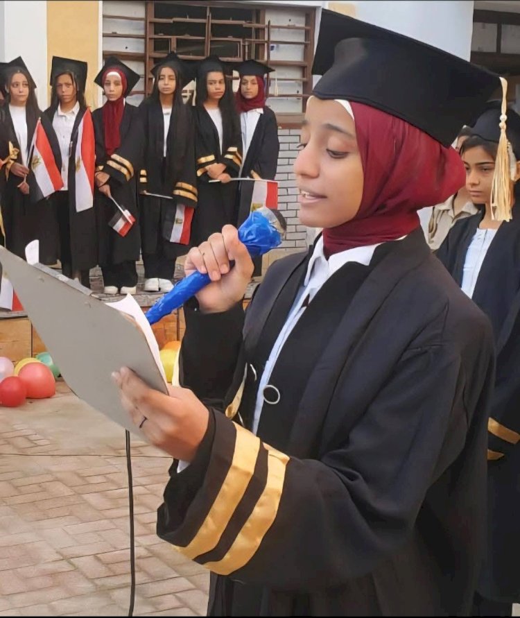 إدارة فرشوط التعليمية تحصد المركزين الأول والرابع جمهوريا في الإلقاء الشعري