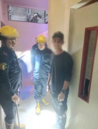 الاجهزة الامنية تنقذ مواطن تم احتجازه داخل مصعد بالفيوم