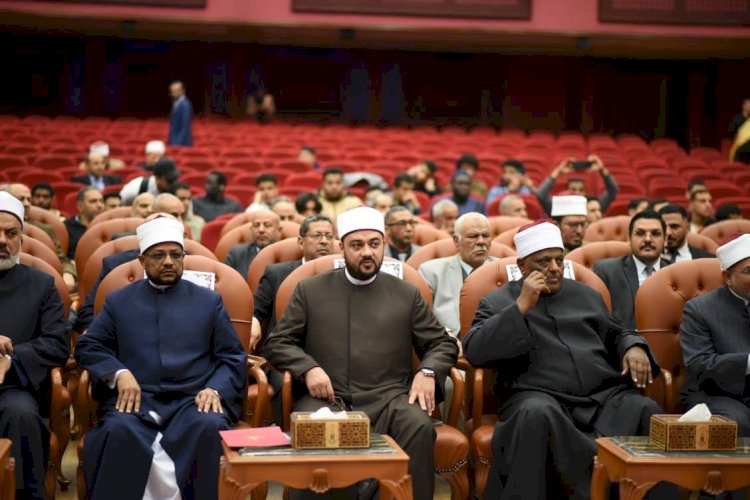 "نبوي" يشارك في المؤتمر الدولي السابع لكلية الدراسات الإسلامية والعربية بالقاهرة