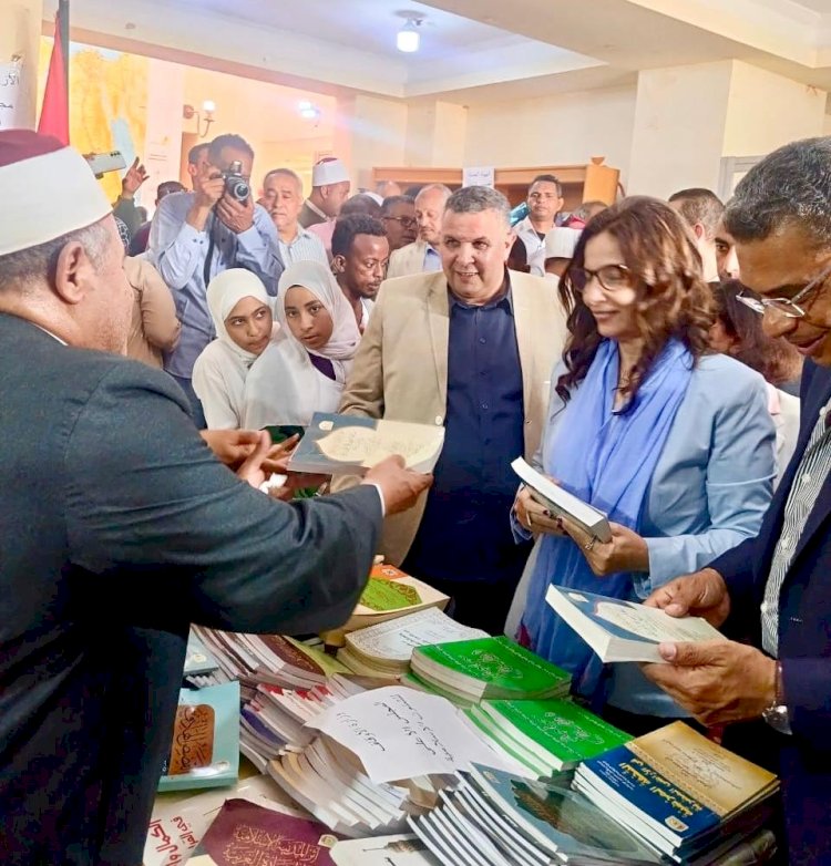 المجلس الأعلى للشئون الإسلامية يشارك في معرض شلاتين للكتاب