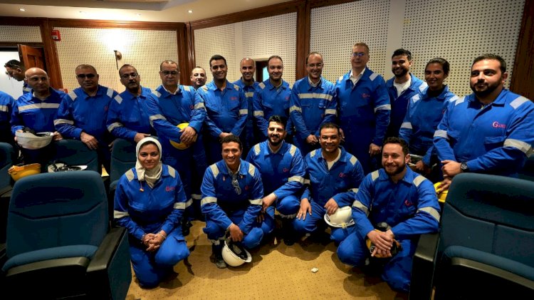 وزير البترول يتفقد التشغيل التجريبي لتوسعات مجمع جاسكو بالصحراء الغربية