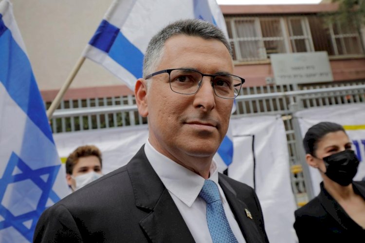 الجيش الإسرائيلي يعلق على تحطيم جندي صهيوني لتمثال المسيح