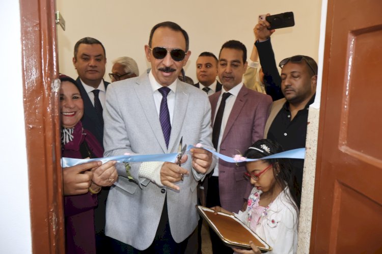 محافظ سوهاج يفتتح المعمل الرقمي بمدرسة النور للمكفوفين